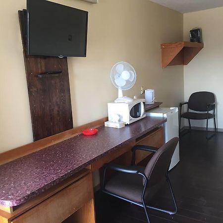 Northern Lites Motel Yellowknife Eksteriør billede
