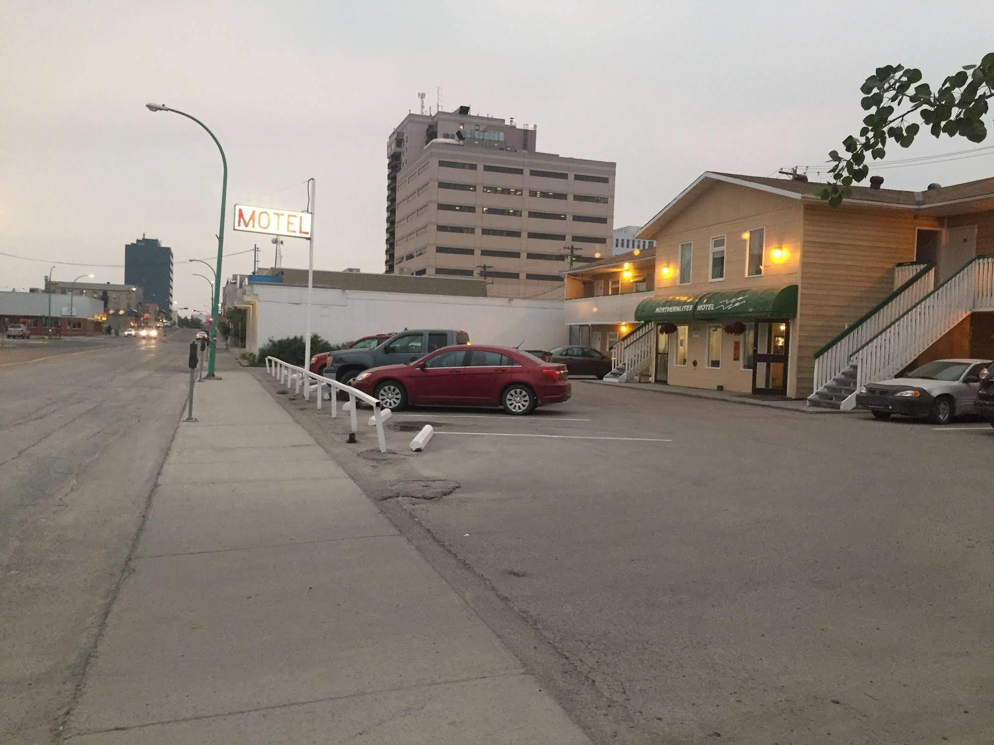 Northern Lites Motel Yellowknife Eksteriør billede